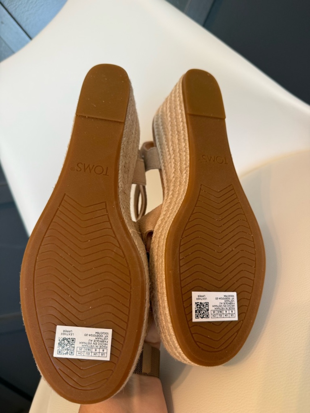 ☀️🌊Tom’s Audrey Suede Espadrille Wedge Platform Sandals in Tan - Picture 6 of 7